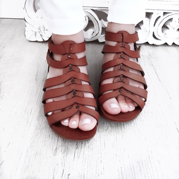baretraps toshia gladiator wedge sandal